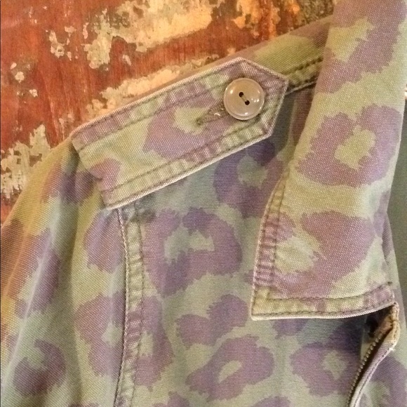 Coat - Picture 1 of 8